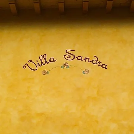 Alojamento de Acomodação e Pequeno-almoço Sandra Sirmione