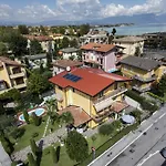 Sandra Bed & Breakfast 3*